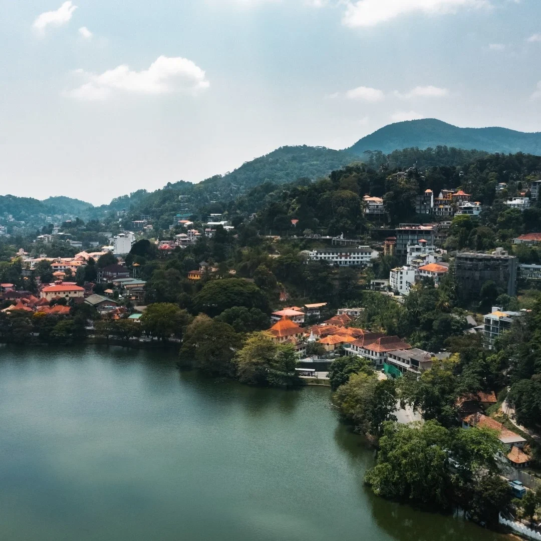 aerial-drone-view-of-kandy-lake-and-city-famous-co-2023-11-27-05-37-20-utc (Custom)